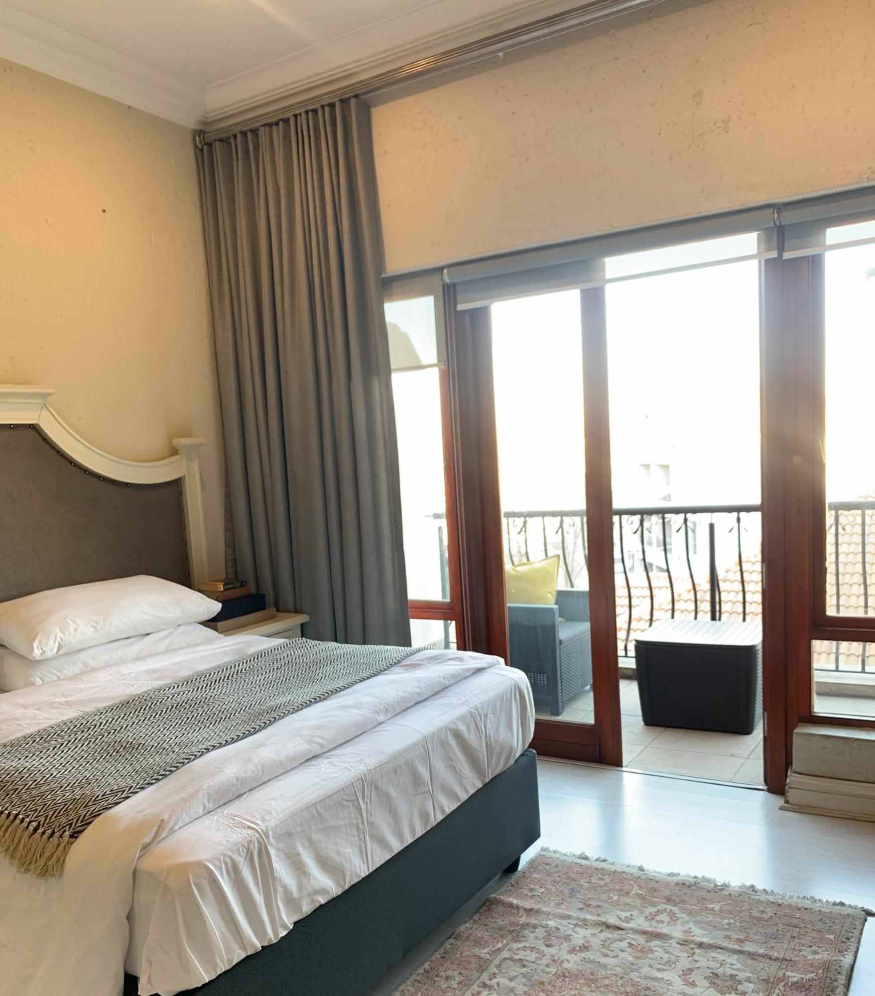 Privatunterkunft Two Bedroom In Sandton 2,5km From Sandton *